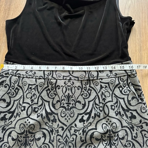 Land’s End Sleeveless Velvet Paisley Print Knee Length Dress 12 Black Stretch - Picture 10 of 13